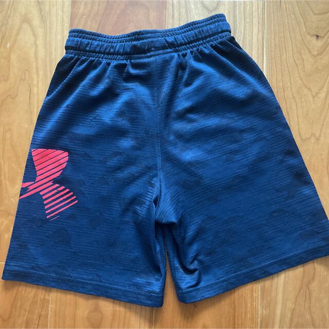 UNDER ARMOUR(アンダーアーマー)のアンダーアーマー  Tシャツ ハーフパンツ セット　130cm キッズ/ベビー/マタニティのキッズ服男の子用(90cm~)(パンツ/スパッツ)の商品写真