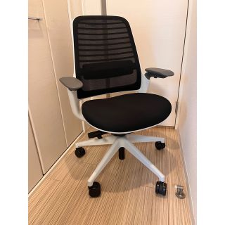 美品‼︎スチールケースSteelcase Series1 リコラス(オフィスチェア)