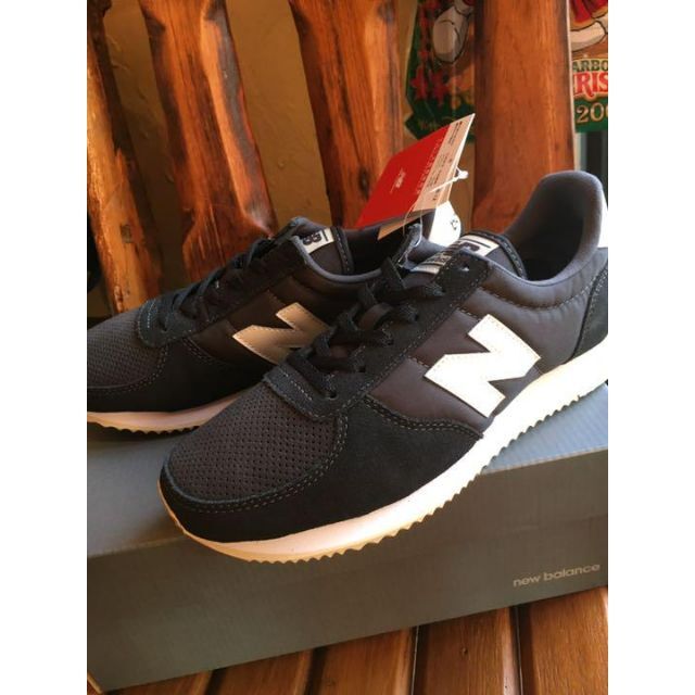 New Balance(ニューバランス)の完売しました。。。✨23cm✨激レア・全国完売✨ニューバランス WL220✨黒白 レディースの靴/シューズ(スニーカー)の商品写真