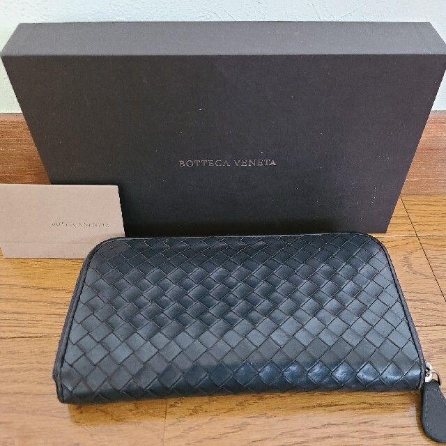 ボッテガヴェネタ ラウンドジップ長財布 イントレチャート 箱付き 最
