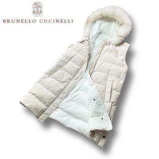 ブルネロクチネリ(BRUNELLO CUCINELLI)のF91★美品★フォックスファーつき極上ロングダウンベスト ブルネロクチネリ(ダウンベスト)