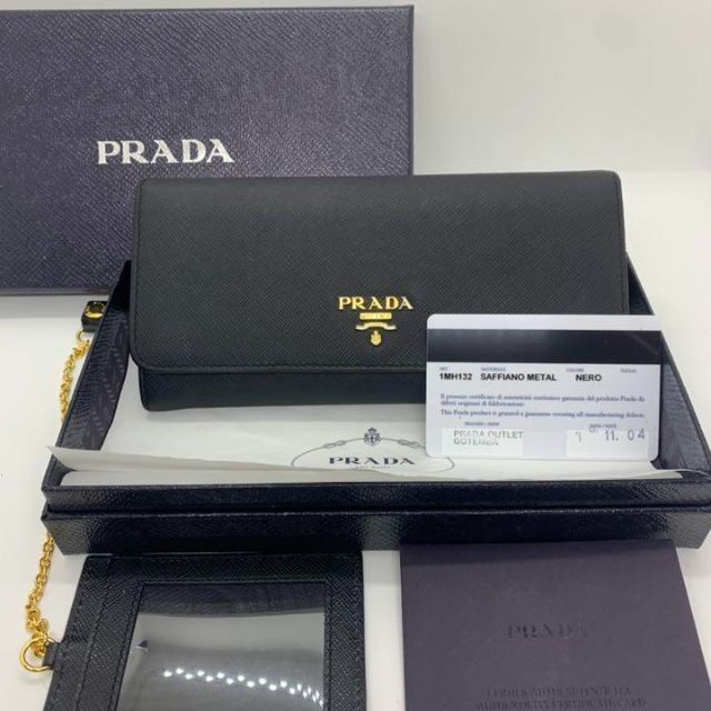 PRADA - 【超美品✨】PRADA サフィアーノ 黒 ブラック 長財布 パス ...