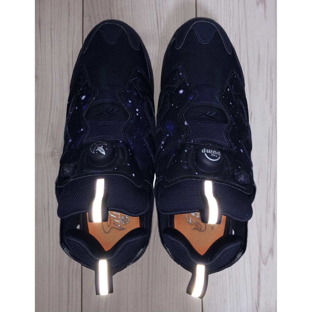 Reebok(リーボック)の27.5cm 良品 REEBOK PUMP FURY OG 宇宙柄 ネイビー 紺 メンズの靴/シューズ(スニーカー)の商品写真