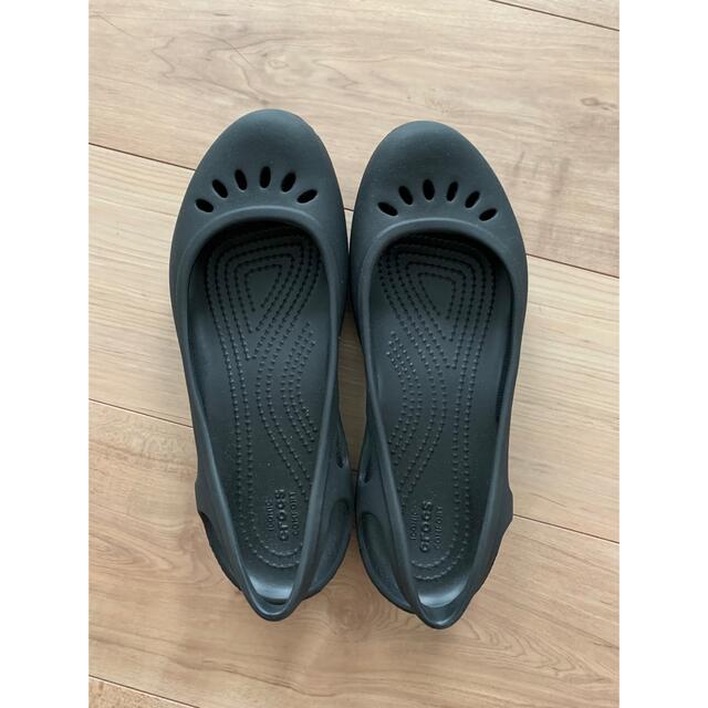 crocs(クロックス)の試着のみ新品 クロックス マリンディ W8 黒 ブラック レディースの靴/シューズ(サンダル)の商品写真