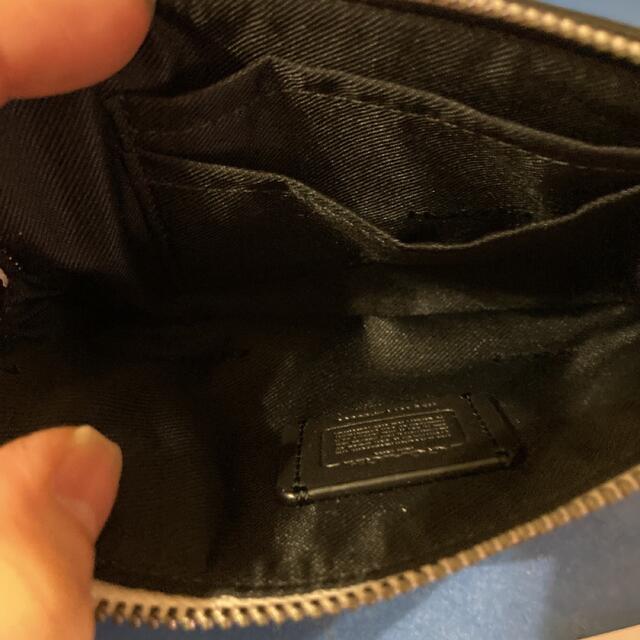 新品未使用 COACHストラップ付きポーチ