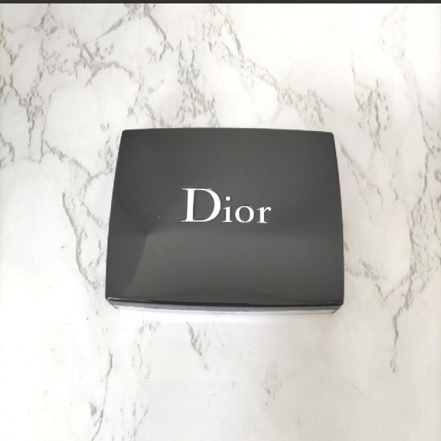 Dior(ディオール)のディオール　【シーラさま専用】サンククルールクチュール　689　ミッツァ コスメ/美容のベースメイク/化粧品(アイシャドウ)の商品写真