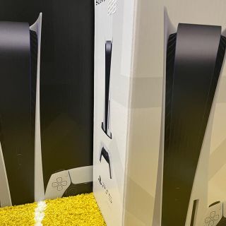 プレイステーション(PlayStation)のps5 本体　2台　新品　ディスク版　デジタル版(家庭用ゲーム機本体)