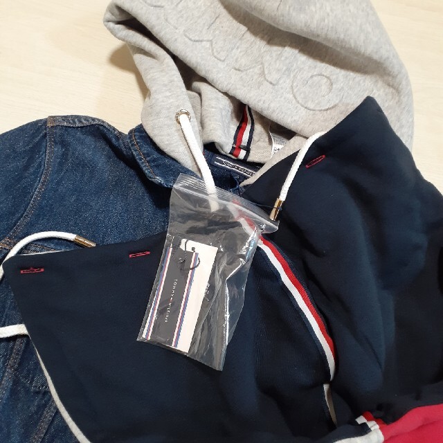 TOMMY HILFIGER(トミーヒルフィガー)のTOMMY HILFIGER　フード取り外しOK　Gジャン レディースのジャケット/アウター(Gジャン/デニムジャケット)の商品写真