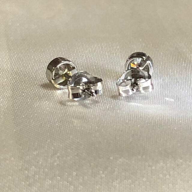 Pr900天然ダイヤモンドピアス　0.15/0.15ct