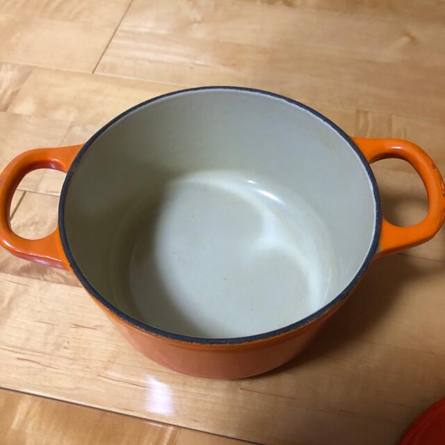 LE CREUSET(ルクルーゼ)のル・クルーゼ　ココットロンド　１４㎝ インテリア/住まい/日用品のキッチン/食器(鍋/フライパン)の商品写真