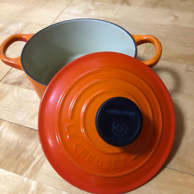 LE CREUSET(ルクルーゼ)のル・クルーゼ　ココットロンド　１４㎝ インテリア/住まい/日用品のキッチン/食器(鍋/フライパン)の商品写真