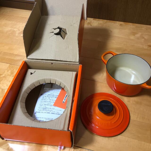 LE CREUSET(ルクルーゼ)のル・クルーゼ　ココットロンド　１４㎝ インテリア/住まい/日用品のキッチン/食器(鍋/フライパン)の商品写真