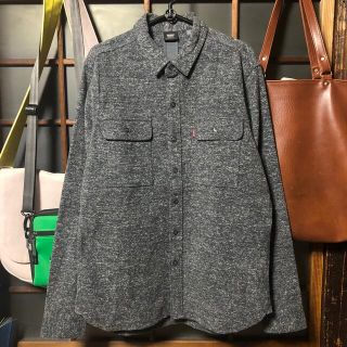 リーバイス(Levi's)の【美品】levisリーバイス コットンポリ混紡ダブルエルボーシャツ 秋冬 ユニセ(シャツ)