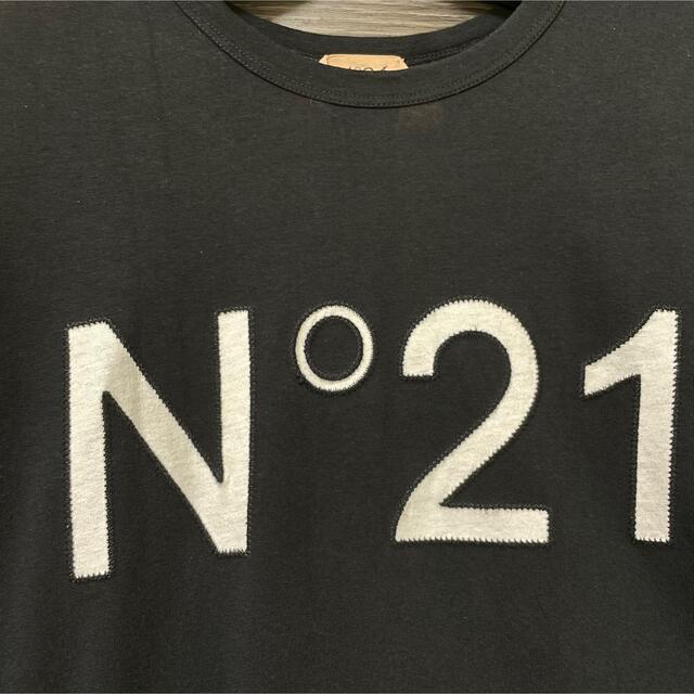 N°21 ロゴTシャツ