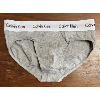 カルバンクライン(Calvin Klein)のカルバンクライン　新品　メンズ　ヒップブリーフ(ロゴ/グレーS)(ボクサーパンツ)