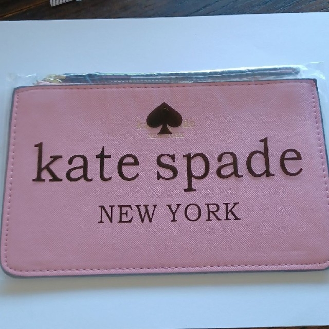 kate spade new york(ケイトスペードニューヨーク)の【新品】Kate Spade　ポーチ　通帳ケース レディースのファッション小物(ポーチ)の商品写真