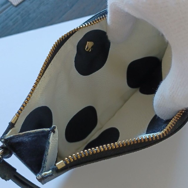 kate spade new york(ケイトスペードニューヨーク)の【新品】Kate Spade　ポーチ　ケース レディースのファッション小物(ポーチ)の商品写真