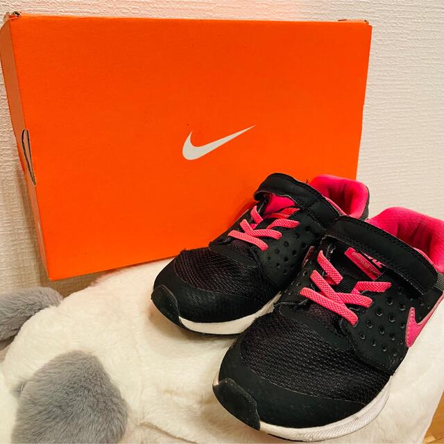 NIKE(ナイキ)のNIKE♡スニーカー キッズ/ベビー/マタニティのキッズ靴/シューズ(15cm~)(スニーカー)の商品写真