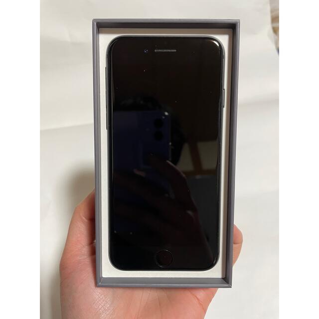 美品 iPhone 8 Space Gray 64GB au SIMロック解除済