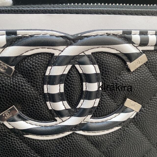 CHANEL(シャネル)の♥︎新品♥︎CHANEL♥︎ウォレットポーチ♥︎スマホ♥︎限定品♥︎ レディースのファッション小物(財布)の商品写真