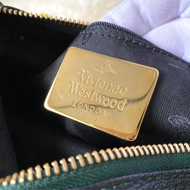 Vivienne Westwood(ヴィヴィアンウエストウッド)の【美品】ヴィヴィアンウエストウッド ボディバッグ オーブ チェック PVC 革 レディースのバッグ(ボディバッグ/ウエストポーチ)の商品写真