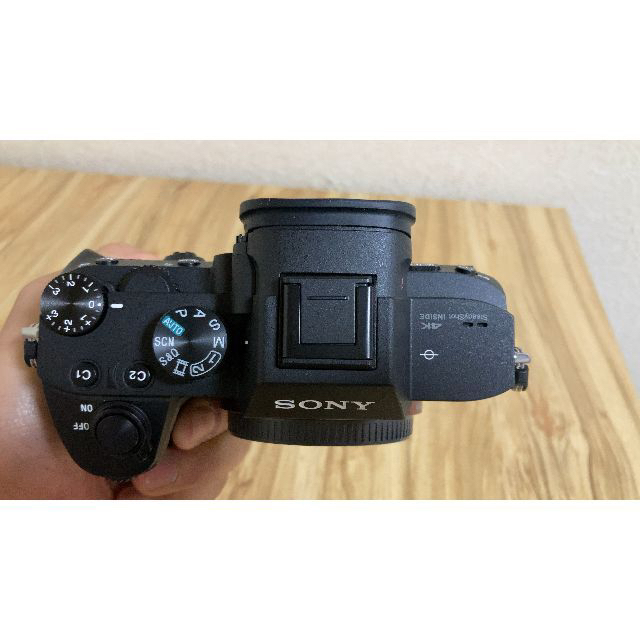 SONY(ソニー)のSONY　α７Ⅲ　ズームレンズキット　シャッター数２２９５回　美品　おまけ付き スマホ/家電/カメラのカメラ(ミラーレス一眼)の商品写真