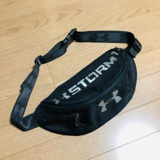 アンダーアーマー(UNDER ARMOUR)の極美 アンダーアーマー UA ウエスト バッグ ボディ バッグ  ブラック(ボディーバッグ)