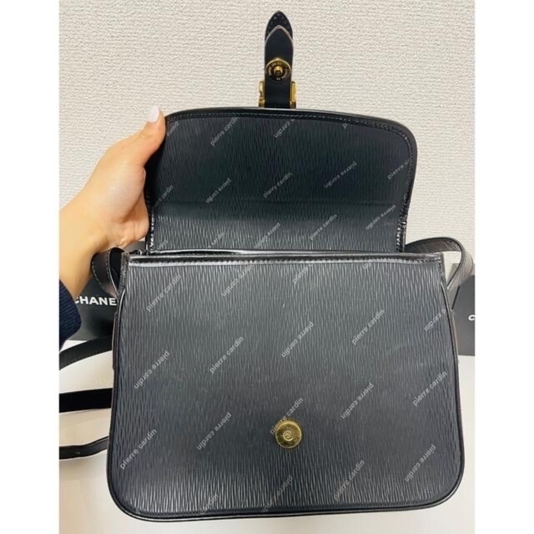 pierre cardin(ピエールカルダン)の美品！ピエールカルダン　ショルダーバッグ　pierre cardin総柄 レディースのバッグ(ショルダーバッグ)の商品写真