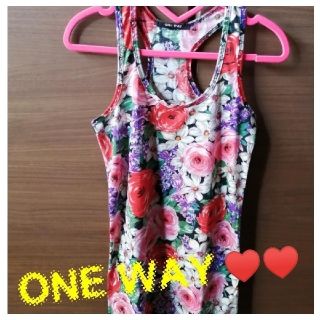 ワンウェイ(one*way)の【美品っ✨】ONE WAYっ💕ローズ柄のタンクトップ(タンクトップ)