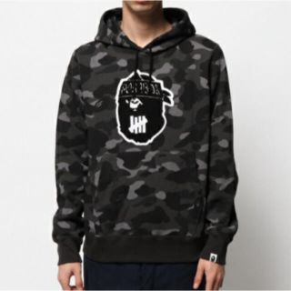 アベイシングエイプ(A BATHING APE)の新品 タグ付 BAPE アンディーフィーテッド コラボ プルパーカー Mサイズ (パーカー)