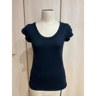 新品。abeille。綺麗なシルエットのTシャツ。黒。(Tシャツ(半袖/袖なし))