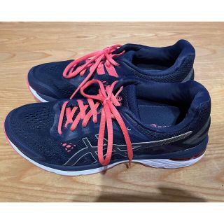 アシックス(asics)のasics アシックス スリム ランニングシューズ ネイビー 26㎝ レディース(シューズ)