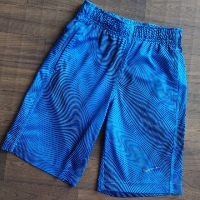 NIKE(ナイキ)の専用！　NIKE パーカー＆バスパン / 130 キッズ/ベビー/マタニティのキッズ服男の子用(90cm~)(パンツ/スパッツ)の商品写真