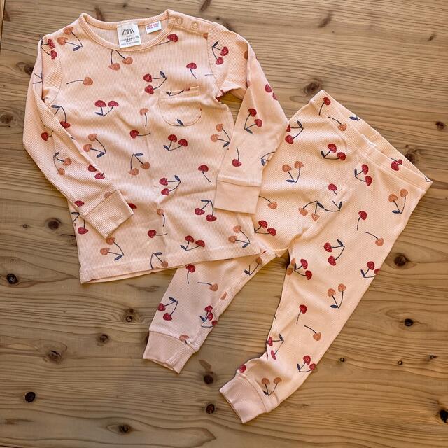 ZARA KIDS(ザラキッズ)のZARA baby 18-24m パジャマ キッズ/ベビー/マタニティのキッズ服女の子用(90cm~)(パジャマ)の商品写真