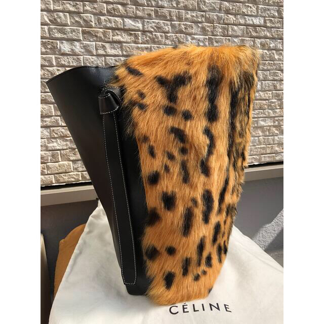 春新作の celine - レア！！CELINE セリーヌ ツイステッドカバ