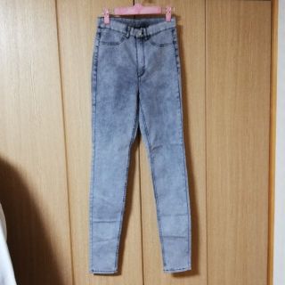 エイチアンドエム(H&M)のH＆M スキニージーンズ EUR40　グレー(スキニーパンツ)