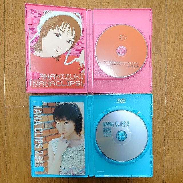NANA　CLIPS　1 ・2 DVDまとめ売り エンタメ/ホビーのDVD/ブルーレイ(ミュージック)の商品写真