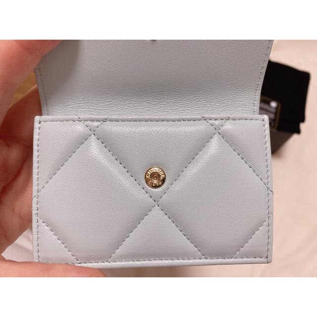 CHANEL - CHANEL 19 ミニウォレット 三つ折り 財布 新品未使用の CHANEL - CHANEL 19 ミニウォレット 三つ折り 財布 新品未使用の