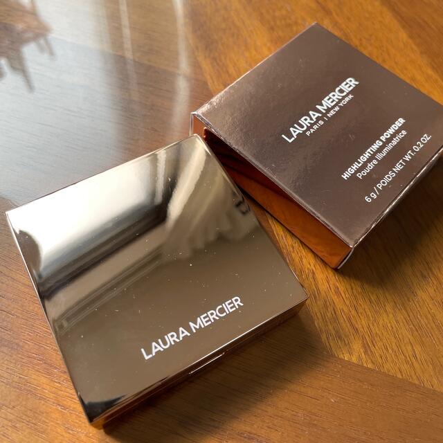 laura mercier(ローラメルシエ)のローラメルシエ ローズグロウ イルミネーター 美品 コスメ/美容のベースメイク/化粧品(フェイスカラー)の商品写真