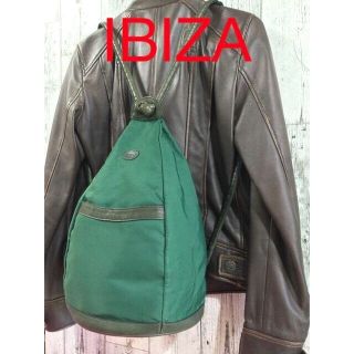 イビザ(IBIZA)のIBIZA レザー&ナイロンリュック グリーン(リュック/バックパック)