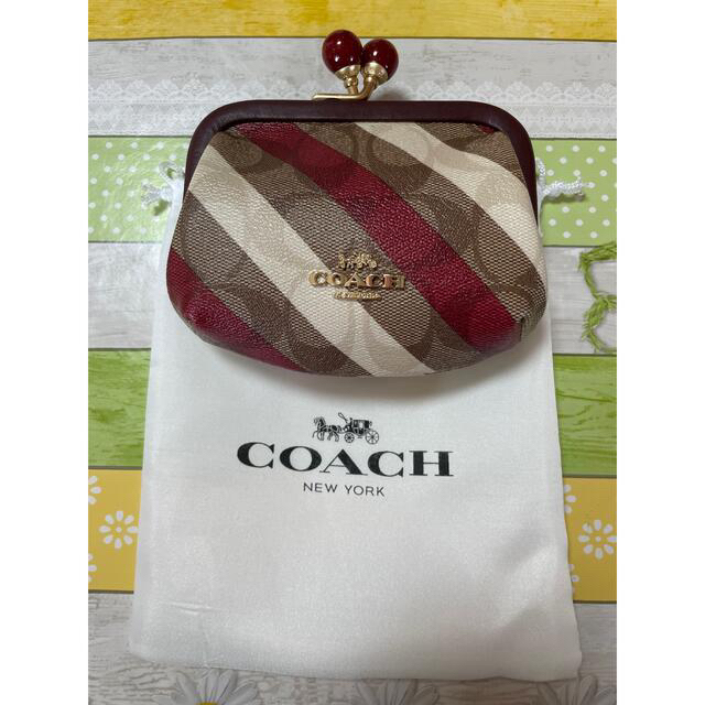 COACHがま口財布