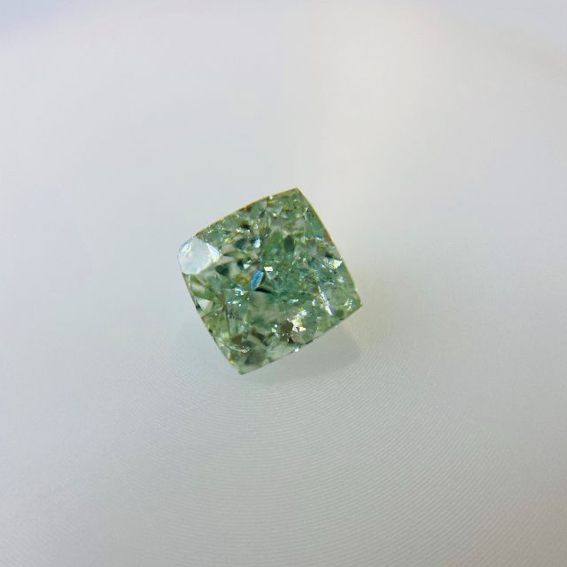 FANCY INTENSE GREEN 0.639ct X/RT0240/CGL レディースのアクセサリー(その他)の商品写真