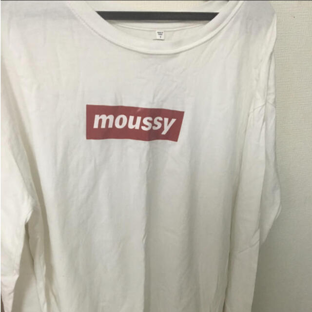 moussy(マウジー)のmoussy ロゴT レディースのトップス(Tシャツ(長袖/七分))の商品写真