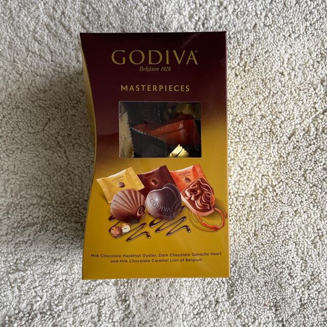 コストコ(コストコ)のコストコ　GODIVA  マスタピース　一箱 食品/飲料/酒の食品(菓子/デザート)の商品写真