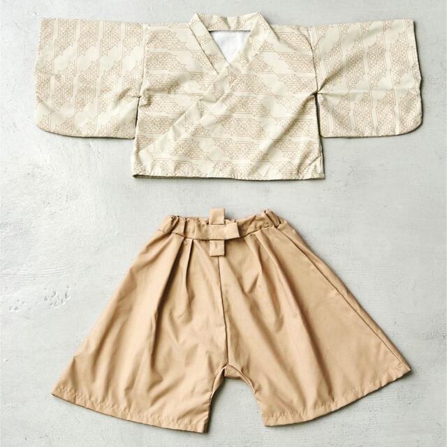 3COINS(スリーコインズ)の３COINS 袴•兜セット キッズ/ベビー/マタニティのベビー服(~85cm)(和服/着物)の商品写真