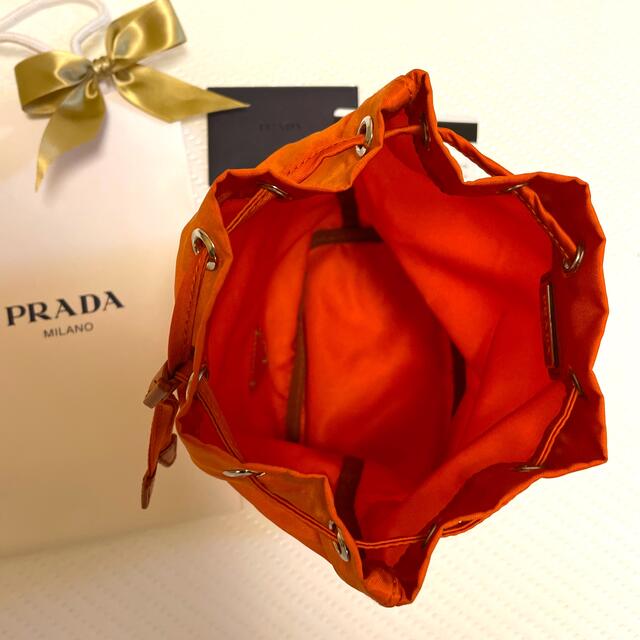 PRADA(プラダ)のプラダ　ポーチ　巾着 レディースのファッション小物(ポーチ)の商品写真