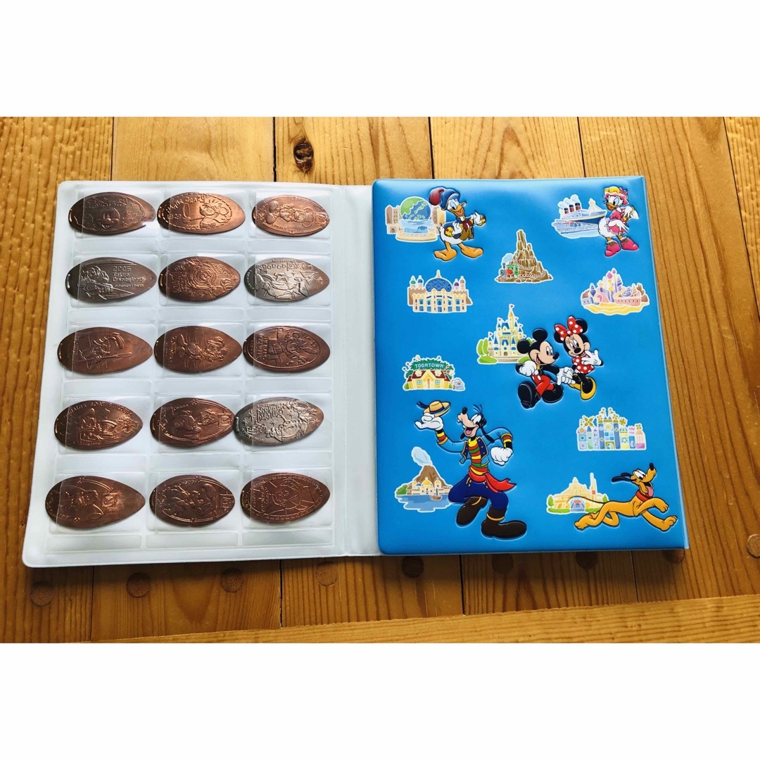 Disney(ディズニー)のDisney souvenir medal エンタメ/ホビーのコレクション(その他)の商品写真