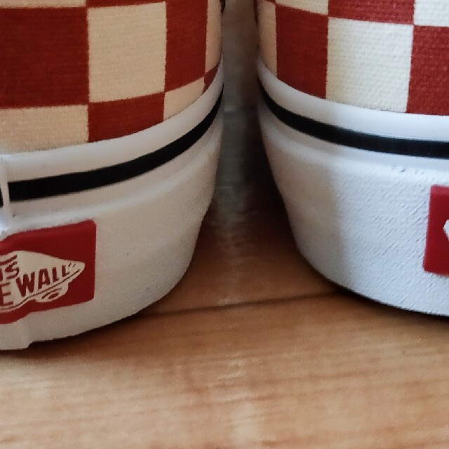 VANS(ヴァンズ)のVANS バンズ チェッカー スリッポン レッド 赤 メンズの靴/シューズ(スニーカー)の商品写真