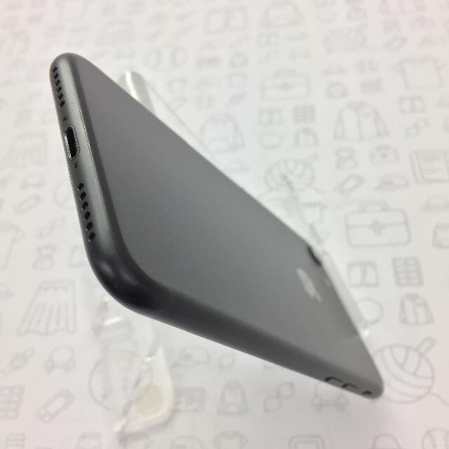 iPhone(アイフォーン)の【B】iPhone 7/32GB/355852081198553 スマホ/家電/カメラのスマートフォン/携帯電話(スマートフォン本体)の商品写真