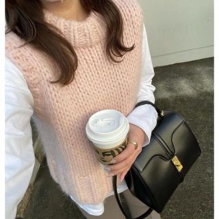 ザラ(ZARA)のピンクニットベスト　ザラ(ベスト/ジレ)